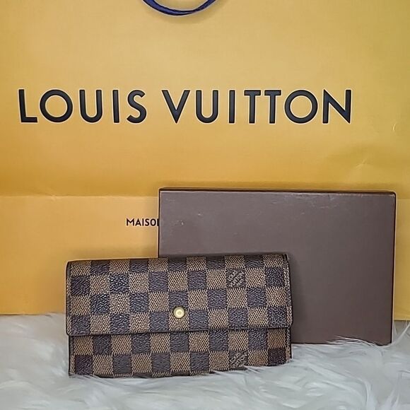 💯 Authentic Louis vuitton DE Long Wallet 🍀 - Picture 1 of 14